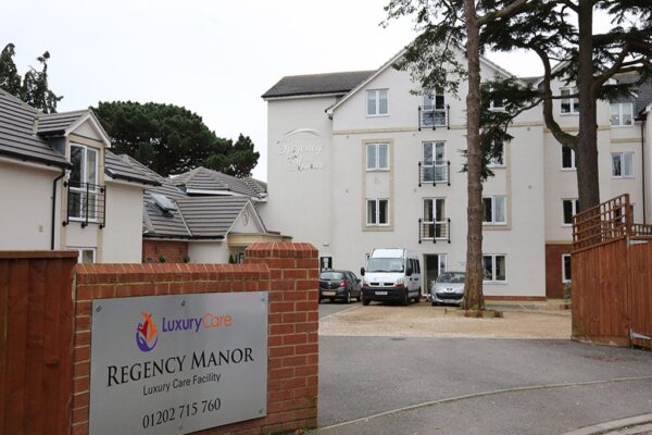Outstanding Residential Care Home In Poole 600x400